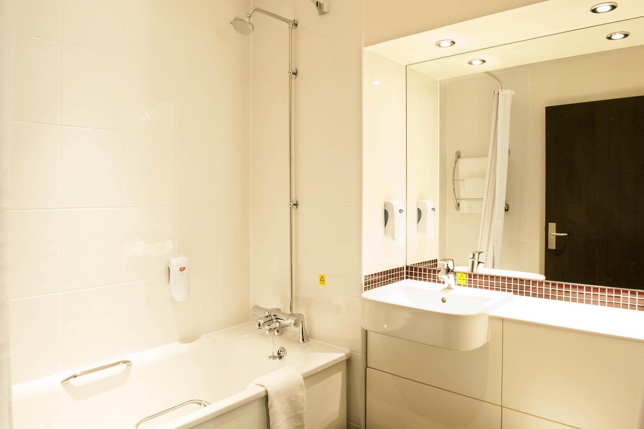 Premier Inn London Holborn 部屋 写真