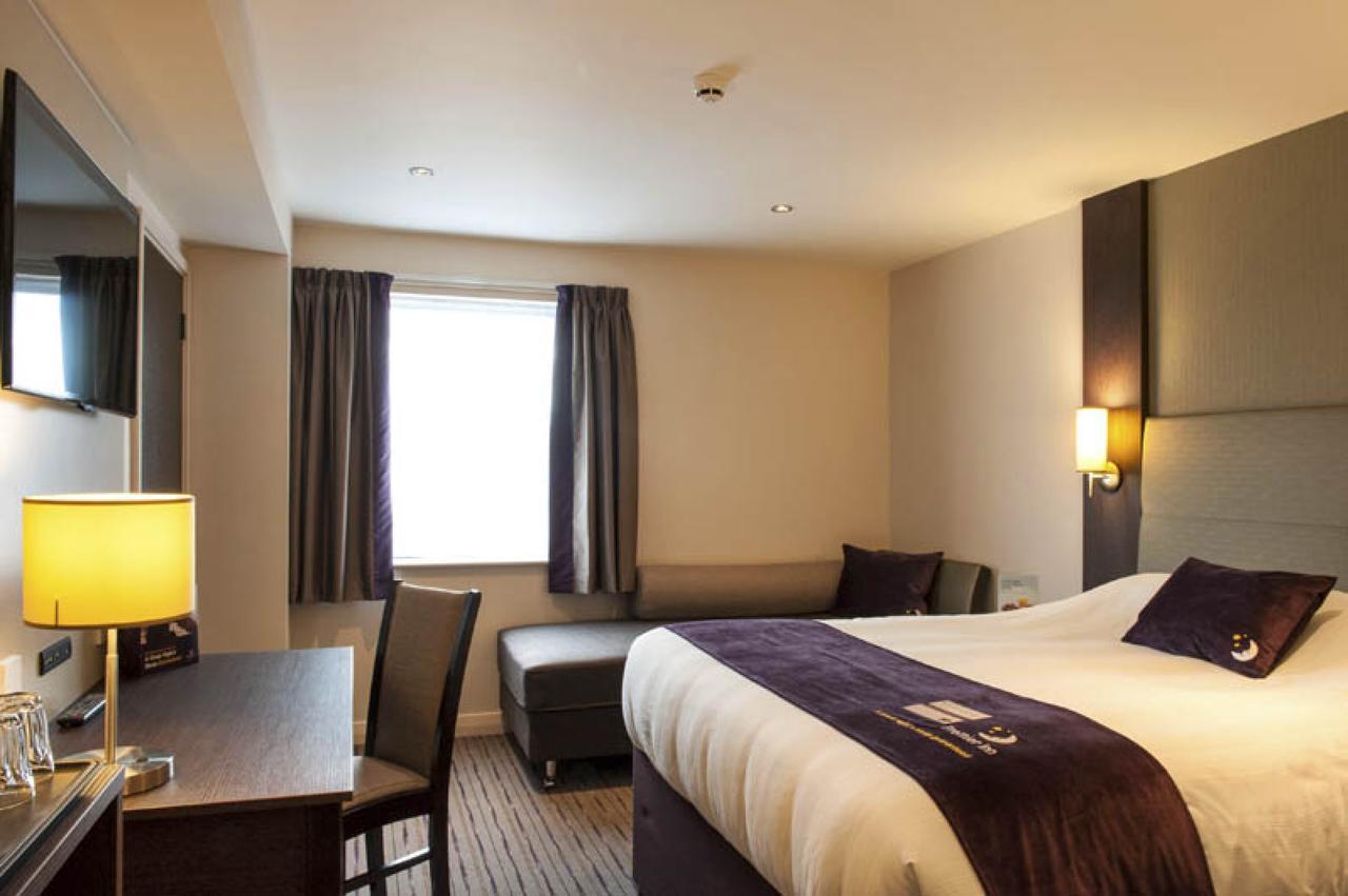 Premier Inn London Holborn エクステリア 写真
